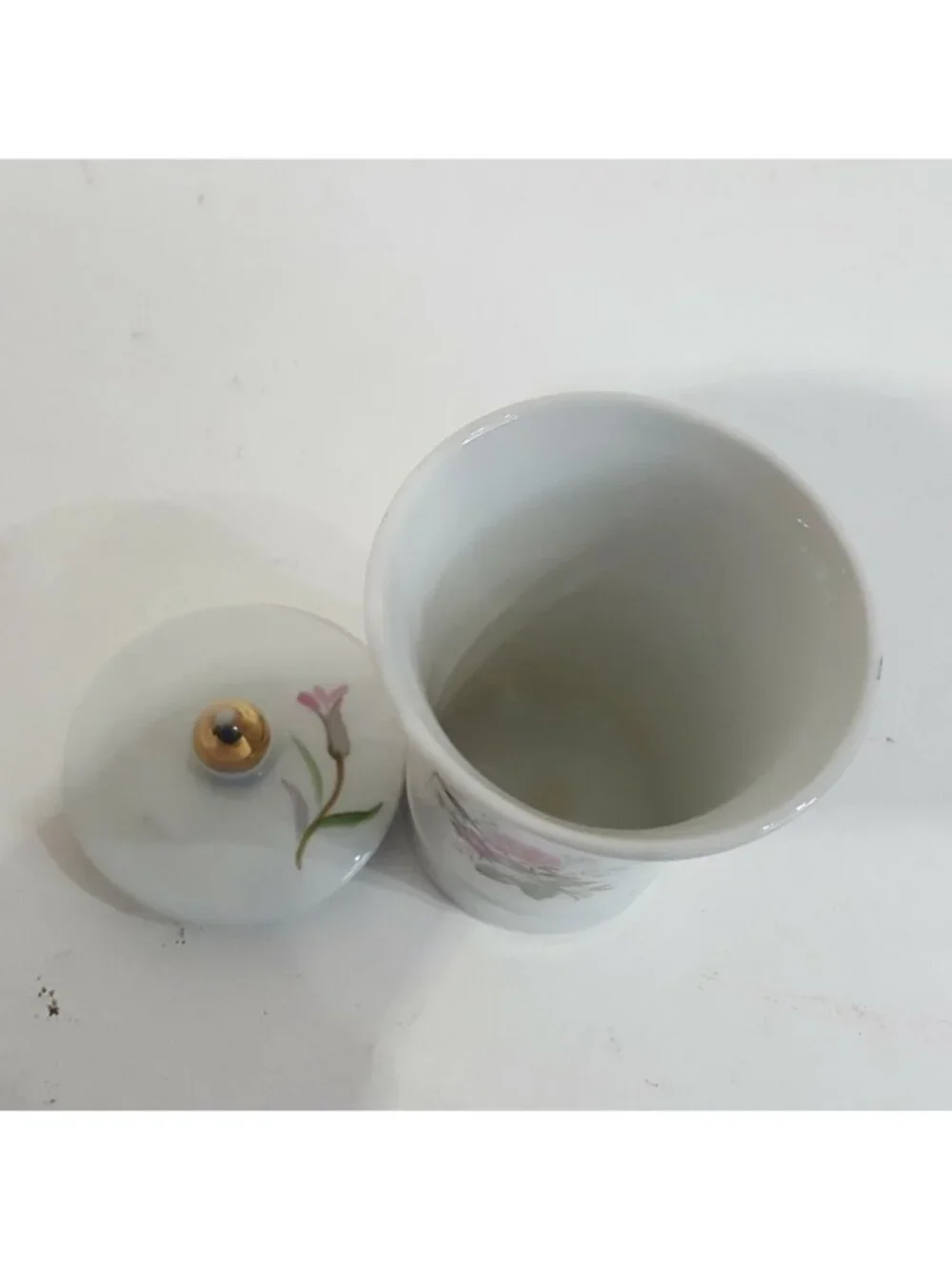 Chinese White Glazed Porcelain Covered Floral Rose Flower Tea Cup 2634 Lid Pink